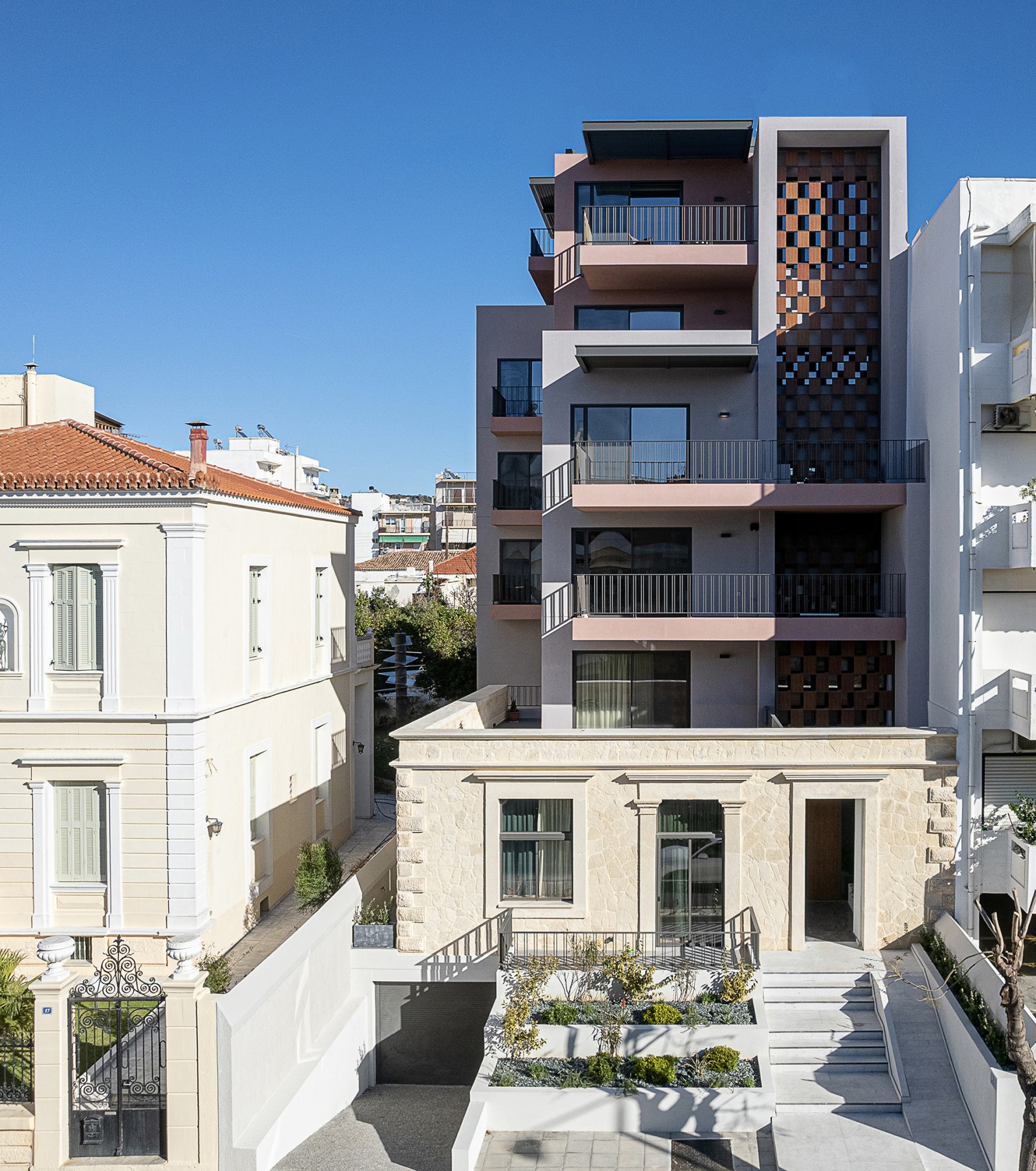 SHADING SYSTEM - GV MOTORISED OR FIXED SUNSHADE - Image 6