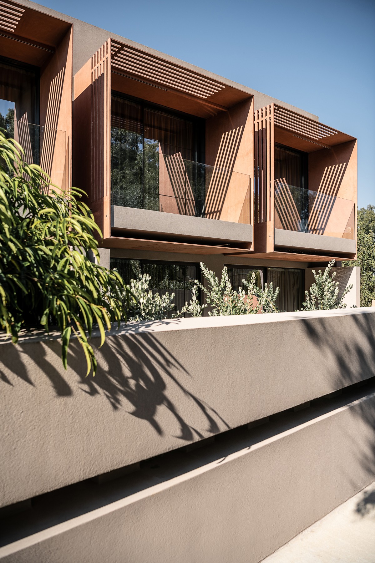 SHADING SYSTEM - GV MOTORISED OR FIXED SUNSHADE - Image 9