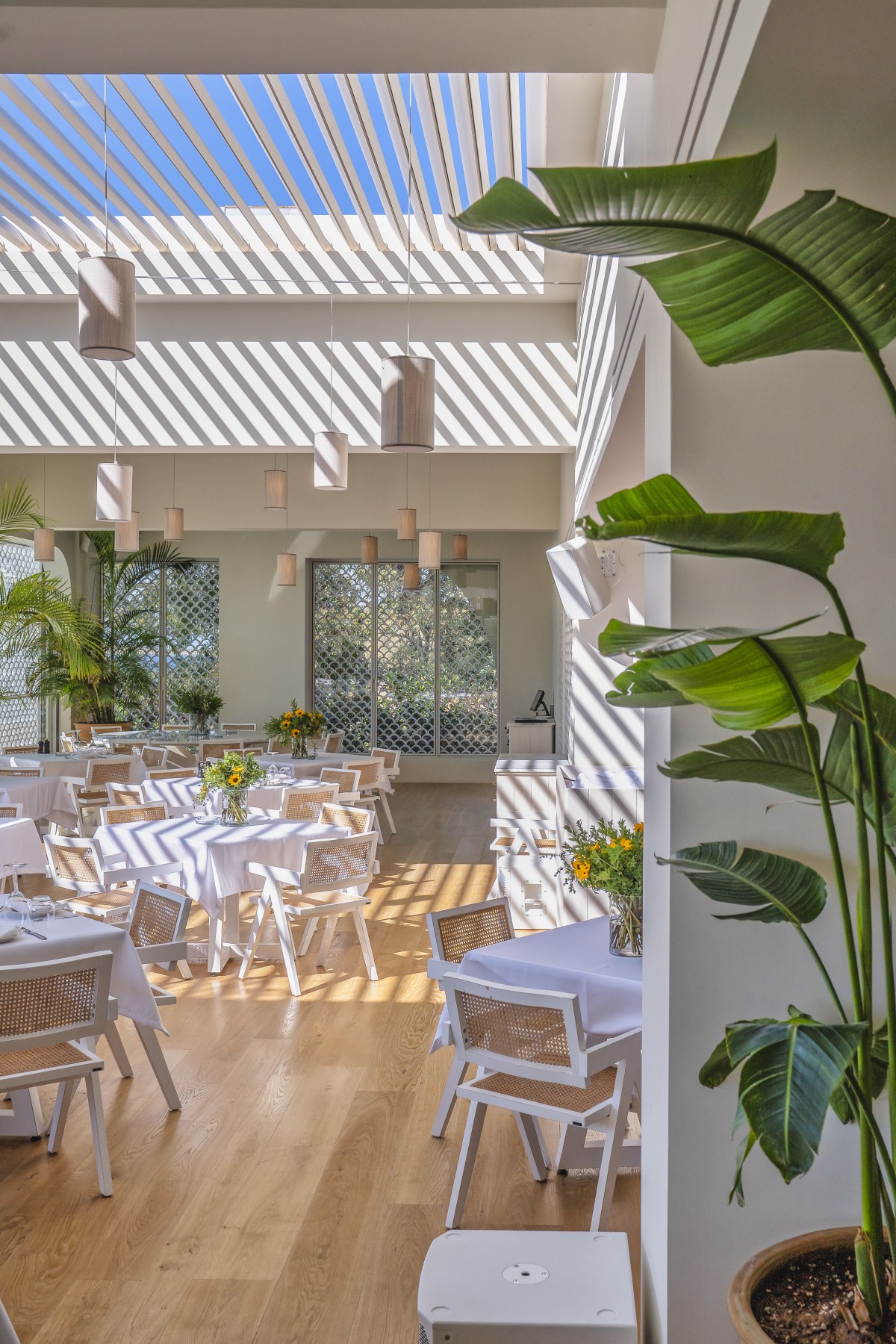 SHADING SYSTEM - GV MOTORISED OR FIXED SUNSHADE - Image 12